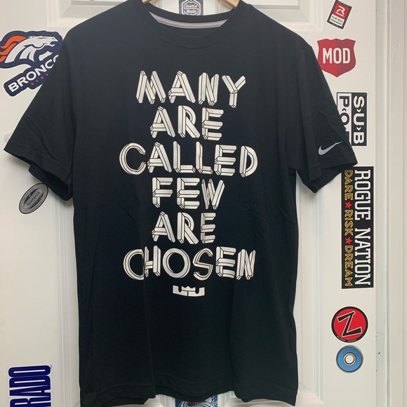 nike slogan tee
